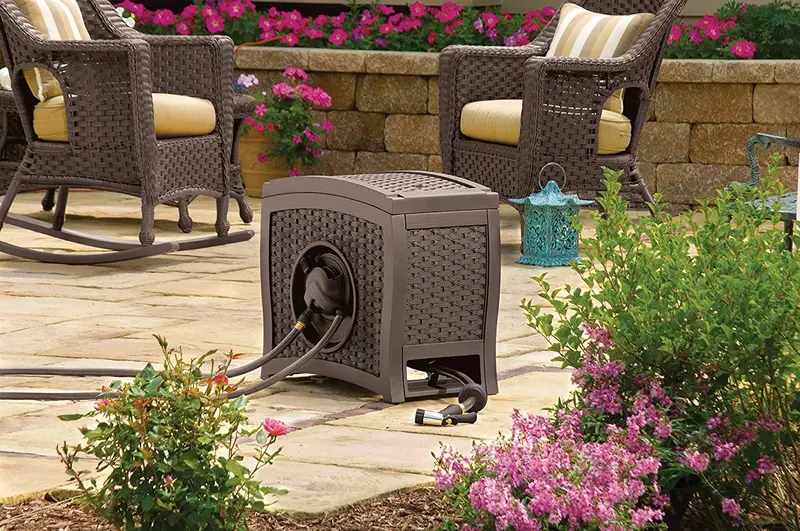 Suncast Aquawinder 125-Inch Retractable Hose Reel – Water-Powered, Portable Wicker Design in Java Finish